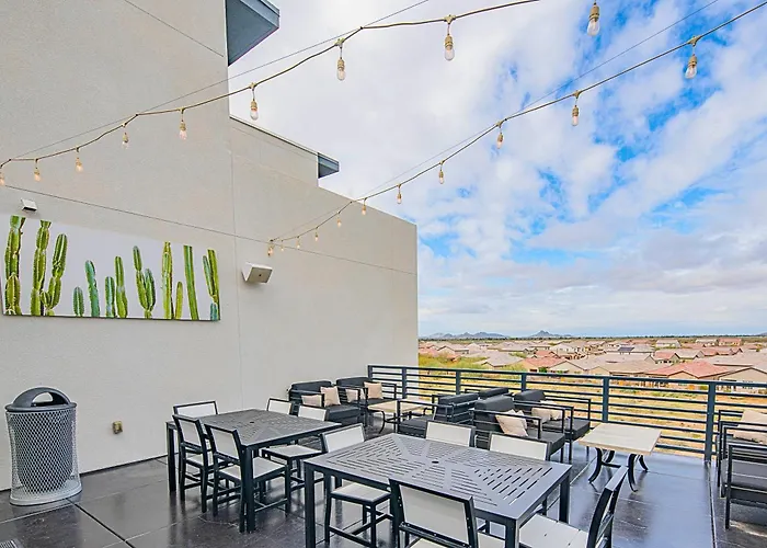 Apartment Kierland Golf Heated Pool Rooftop Views