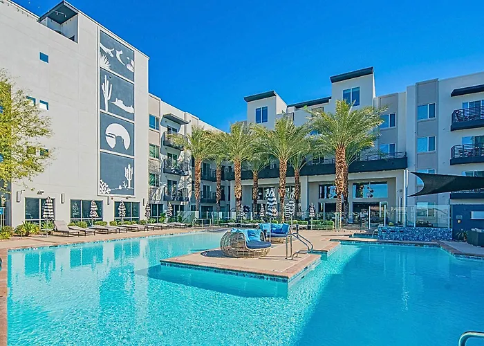 Kierland Golf Heated Pool Rooftop Views Apartment *